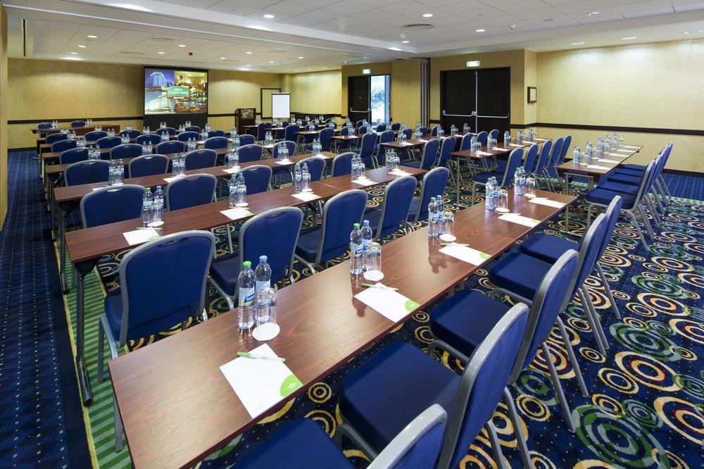 Courtyard By Marriott Prague City Exterior photo