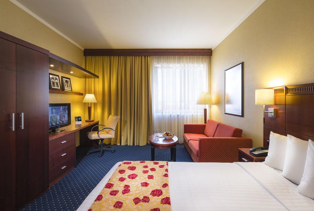 Courtyard By Marriott Prague City Exterior photo