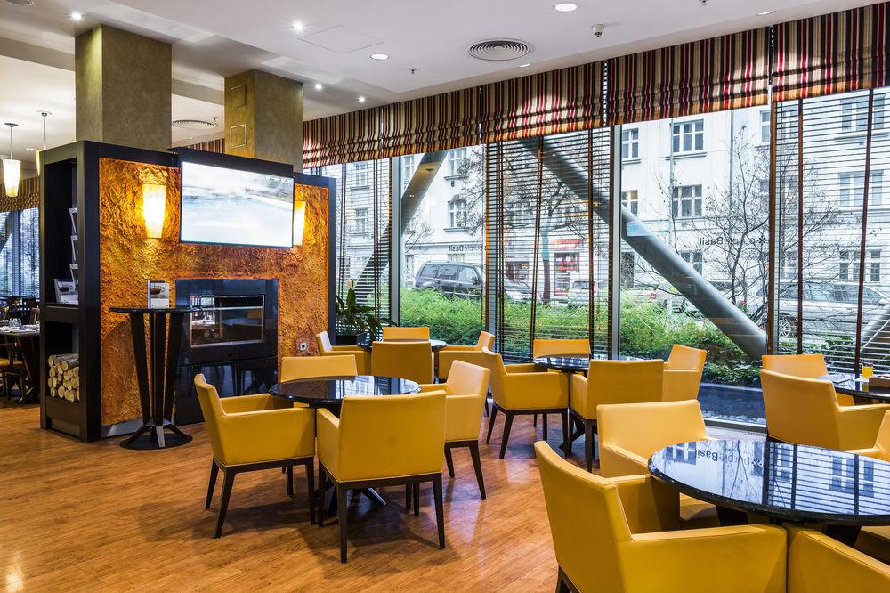 Courtyard By Marriott Prague City Exterior photo