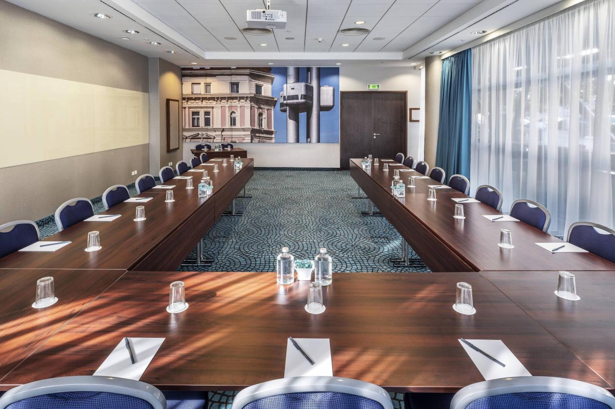Courtyard By Marriott Prague City Business photo