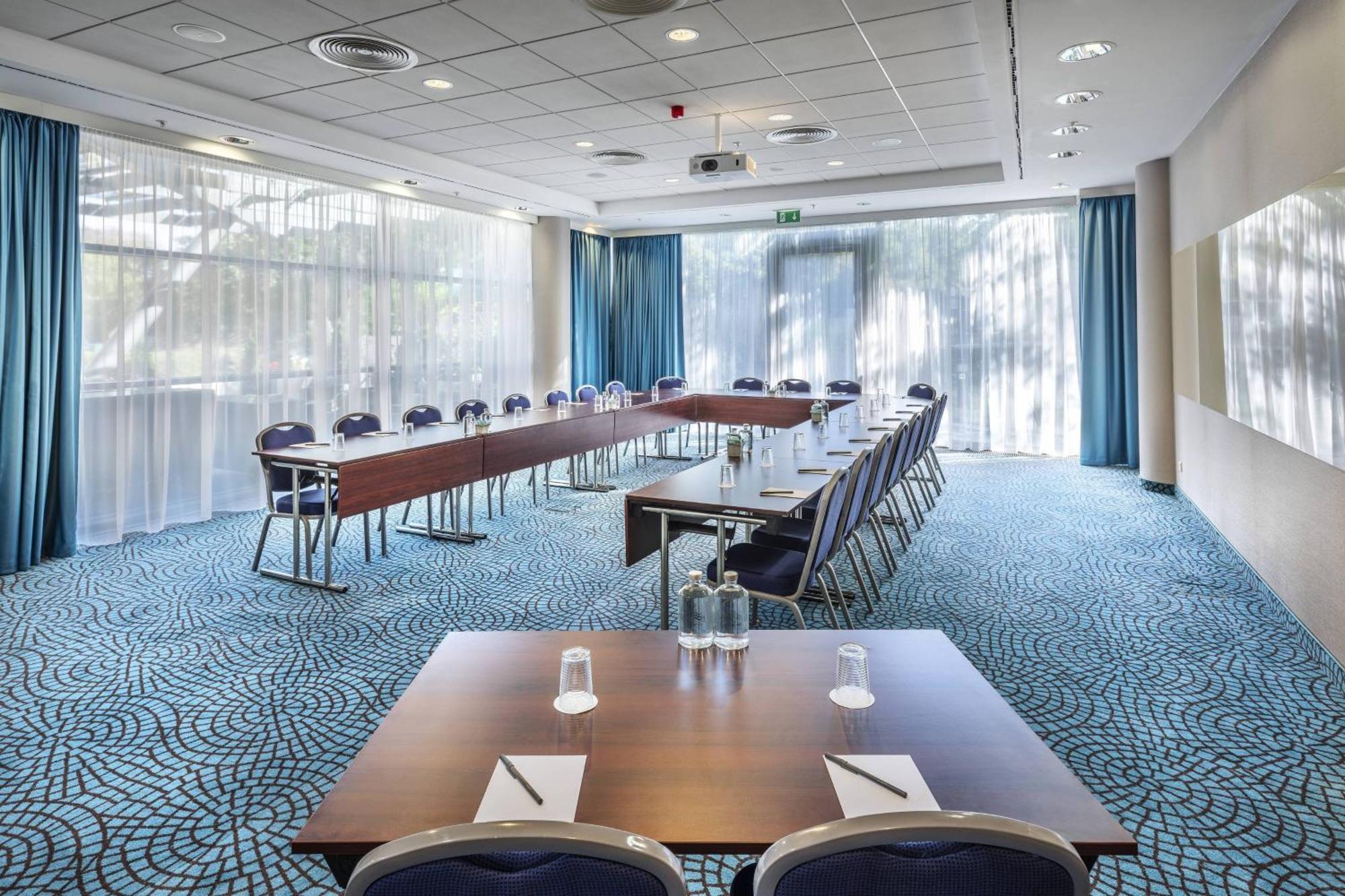 Courtyard By Marriott Prague City Business photo