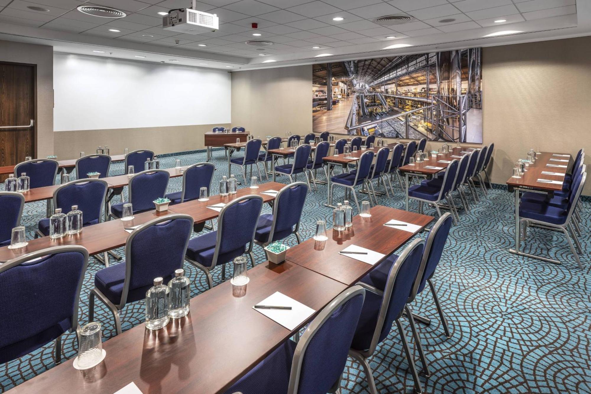 Courtyard By Marriott Prague City Business photo