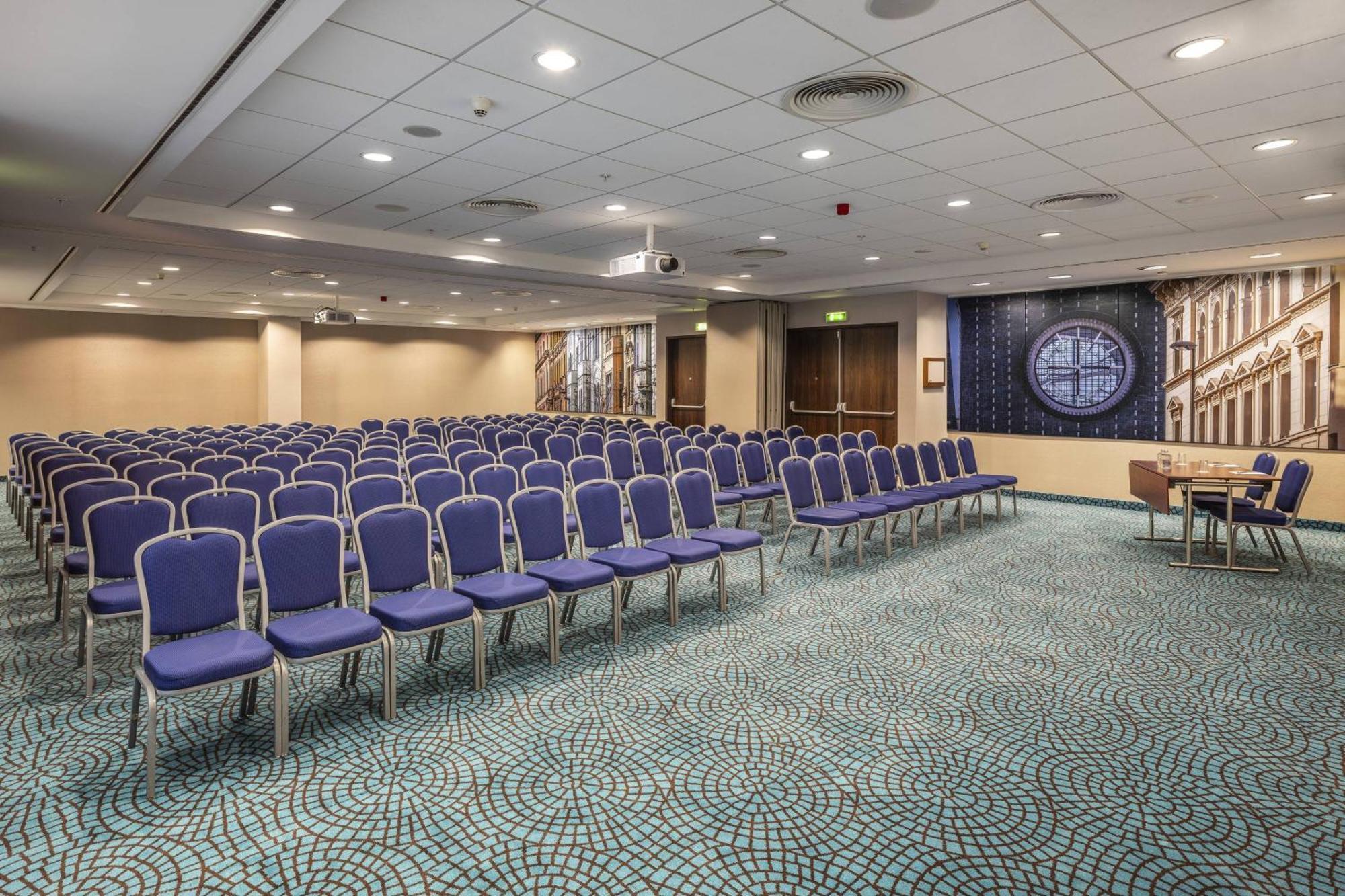 Courtyard By Marriott Prague City Business photo
