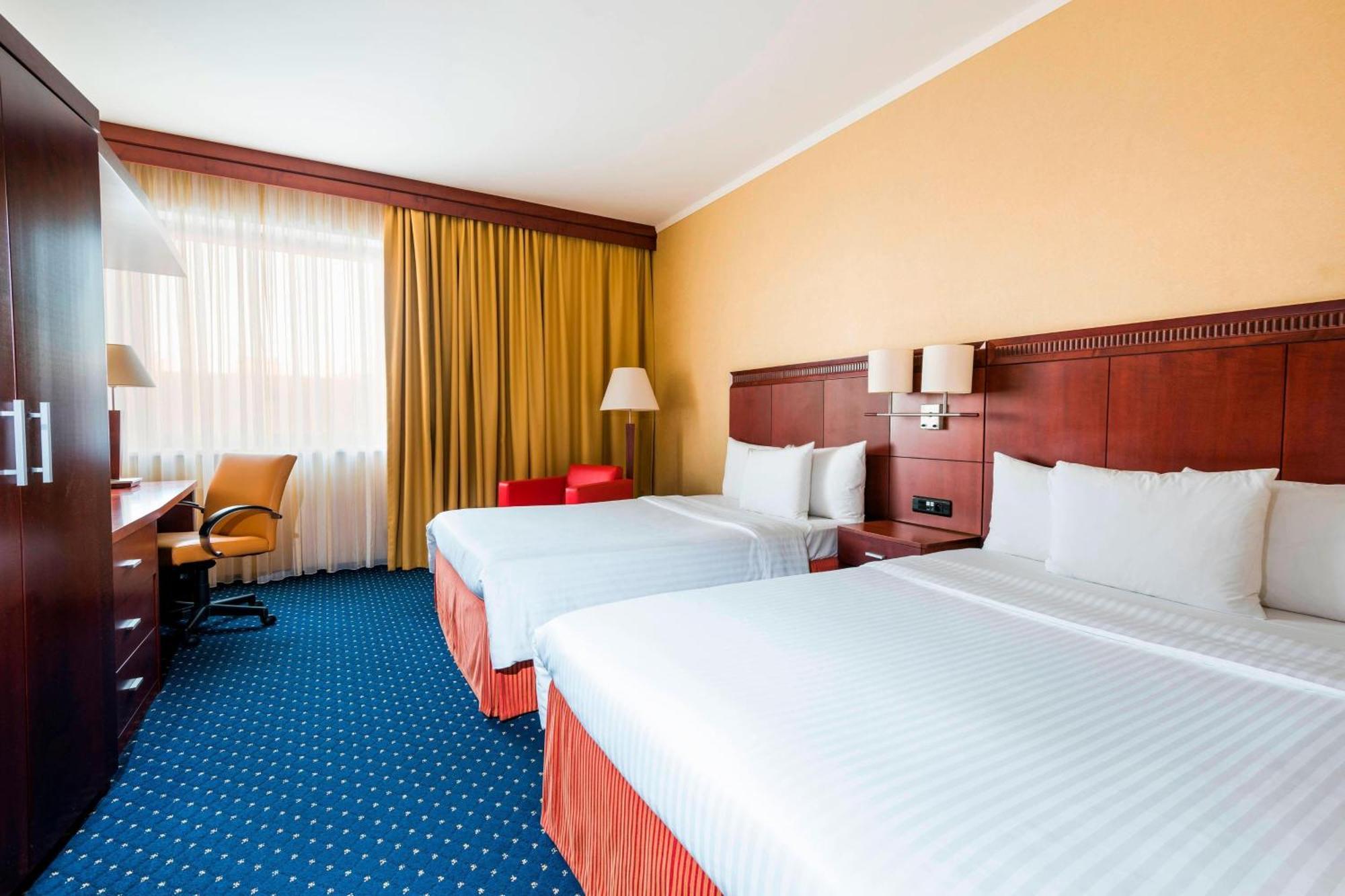 Courtyard By Marriott Prague City Room photo